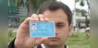 ¿Qué tipo de foto te piden para sacar el DNI?: ¿carnet o pasaporte?
