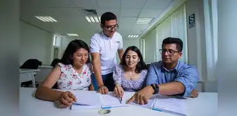 Top de carreras mejor pagadas en Perú 2025 Top de carreras mejor pagadas en Perú 2025