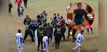 Partido de 'Copa Perú' termina en una batalla bampal en Cajamarca: policías resguardaron al árbitro