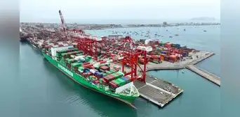Perú anota nuevo récord en su balanza comercial por US$26.712 millones: Exportaciones crecen más rápido que las importaciones Perú anota nuevo récord en su balanza comercial por US$26.712 millones: Exportaciones crecen más rápido que las importaciones