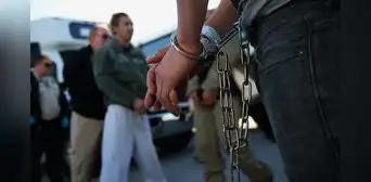 Mucho cuidado, inmigrante en Estados Unidos: estas son las causas más comunes de deportación en 2025 Mucho cuidado, inmigrante en Estados Unidos: estas son las causas más comunes de deportación en 2025