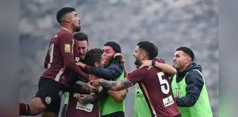 Universitario sacó la garra al último minuto: venció 1-0 a Ayacucho FC y es único líder de la Liga 1 2025