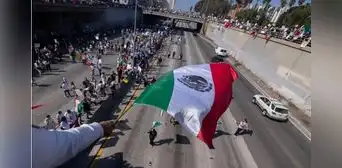 Gobernadores mexicanos ofrecen apoyo legal para inmigrantes detenidos por redadas de ICE en Estados Unidos Gobernadores mexicanos ofrecen apoyo legal para inmigrantes detenidos por redadas de ICE en Estados Unidos