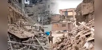 Muro de contención colapsó en zona alta de San Martín de Porres tras fuerte sismo: bloqueó el tránsito vehicular