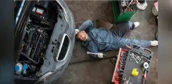 Mantenimiento básico de tu auto 7 revisiones esenciales que debes hacer cada mes para evitar fallas y alargar su vida útil Mantenimiento básico de tu auto 7 revisiones esenciales que debes hacer cada mes para evitar fallas y alargar su vida útil