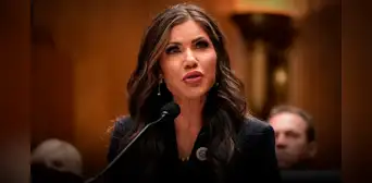 Kristi Noem, secretaria del DHS, es trasladada de emergencia en ambulancia a un hospital de Washington por una reacción alérgica Kristi Noem, secretaria del DHS, es trasladada de emergencia en ambulancia a un hospital de Washington por una reacción alérgica