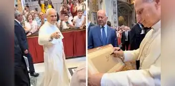 Papa León XIV sorprende al darle autógrafo a peruano en el Vaticano y usuarios reaccionan: “Ese es mi causa” Papa León XIV sorprende al darle autógrafo a peruano en el Vaticano y usuarios reaccionan: “Ese es mi causa”