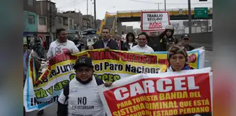 Gremio de transportistas acatará un paro nacional para Fiestas Patrias: se movilizarán el 26, 27 y 28 de julio Gremio de transportistas acatará un paro nacional para Fiestas Patrias: se movilizarán el 26, 27 y 28 de julio