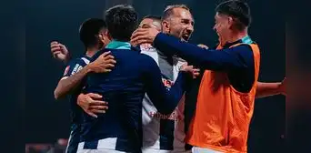 Alianza Lima venció 1-0 a Comerciantes Unidos y vuelve a ser líder de la tabla de posiciones en la Liga 1 Alianza Lima venció 1-0 a Comerciantes Unidos y vuelve a ser líder de la tabla de posiciones en la Liga 1