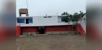 Extorsionadores atacan a tiros y con bombas ‘molotov’ un ‘night club’ en Mala