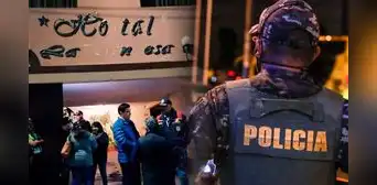 Detienen a profesor universitario con estudiante en hostal de Arequipa: la habría chantajeado para mejorar nota Detienen a profesor universitario con estudiante en hostal de Arequipa: la habría chantajeado para mejorar nota
