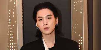 Suga de BTS comparte emotiva carta a ARMY tras completar su servicio militar como trabajador social Suga de BTS comparte emotiva carta a ARMY tras completar su servicio militar como trabajador social