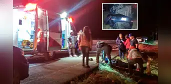Jóvenes quedan graves tras despiste y volcadura de vehículo en la vía Coata–Juliaca Jóvenes quedan graves tras despiste y volcadura de vehículo en la vía Coata–Juliaca