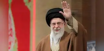 ¿Quién es Alí Jamenei, el líder supremo de Irán que amenaza con un "daño irreparable" a Estados Unidos y cuánto poder tiene? ¿Quién es Alí Jamenei, el líder supremo de Irán que amenaza con un "daño irreparable" a Estados Unidos y cuánto poder tiene?