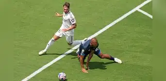 La fuerte autocrítica de Salomón Rondón tras eliminación del Pachuca en Mundial de Clubes: "Nos faltó personalidad" La fuerte autocrítica de Salomón Rondón tras eliminación del Pachuca en Mundial de Clubes: "Nos faltó personalidad"