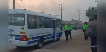 Asesinan a balazos a chofer de bus Translima en plena vía pública en San Martín de Porres Asesinan a balazos a chofer de bus Translima en plena vía pública en San Martín de Porres
