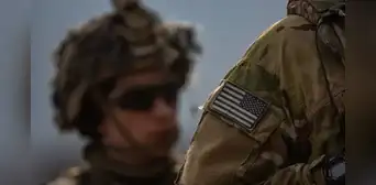 Inmigrante veterano del Ejército de Estados Unidos se autodeporta luego de casi 50 años: "No puedo creer que esto esté pasando"