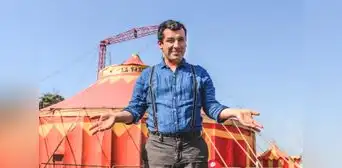 Carlos Olivera: “El circo fue una puerta enorme en mi vida” Carlos Olivera: “El circo fue una puerta enorme en mi vida”