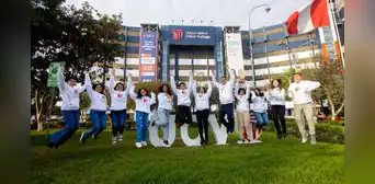 Jóvenes líderes de la UCV destacan en el CADE Universitario 2025