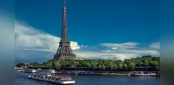 París permitirá nadar en el río Sena después de un siglo, pero exige superar una prueba de aptitud