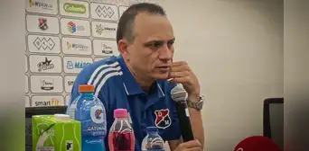 Alejandro Restrepo, ex-DT de Alianza Lima, se quiebra tras perder otra final en Colombia: "Acá estoy para dar la cara" Alejandro Restrepo, ex-DT de Alianza Lima, se quiebra tras perder otra final en Colombia: "Acá estoy para dar la cara"