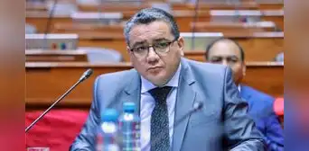 Juan José Santiváñez sería el primer ministro en la sombra: recibe visitas claves en su despacho Juan José Santiváñez sería el primer ministro en la sombra: recibe visitas claves en su despacho