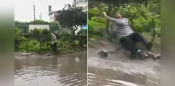 Adulto mayor sufre aparatosa caída por agua empozada tras lluvias fuera de hospital en Villa El Salvador Adulto mayor sufre aparatosa caída por agua empozada tras lluvias fuera de hospital en Villa El Salvador
