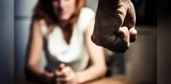 Peruano es detenido por agredir físicamente a su pareja frente a su hijos en España Peruano es detenido por agredir físicamente a su pareja frente a su hijos en España