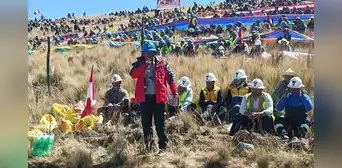 Cusco: 5 mil mineros informales mantienen bloqueo de vía en exigencia de nueva Ley MAPE Cusco: 5 mil mineros informales mantienen bloqueo de vía en exigencia de nueva Ley MAPE