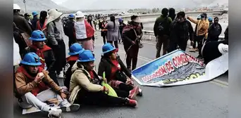 Paro de mineros bloquea Panamericana Sur e impide viajes entre Lima y Arequipa: terminales suspenden salidas Paro de mineros bloquea Panamericana Sur e impide viajes entre Lima y Arequipa: terminales suspenden salidas