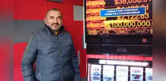 Albañil argentino gana $100 millones en un casino, pero solo le pagan $6.500: dueños indicaron que máquina estaba dañada Albañil argentino gana $100 millones en un casino, pero solo le pagan $6.500: dueños indicaron que máquina estaba dañada