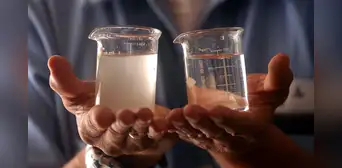 Estudiantes peruanos crean un dispositivo que convierte el agua de mar en potable y solo necesita luz solar Estudiantes peruanos crean un dispositivo que convierte el agua de mar en potable y solo necesita luz solar