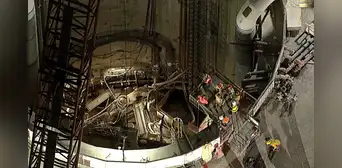 Enorme túnel de construcción colapsa con los trabajadores dentro en Los Ángeles, EEUU: rescatan a 31 personas Enorme túnel de construcción colapsa con los trabajadores dentro en Los Ángeles, EEUU: rescatan a 31 personas