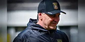 Carlos Bustos, extécnico de Alianza Lima, fue despedido tras 'destrozar' a sus jugadores por humillante goleada 7-2 en Bolivia
