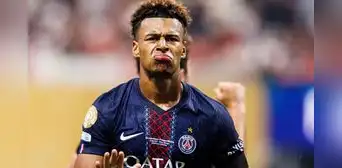 Désiré Doué reconoce el favoritismo del PSG, pero no se confía del potencial del Chelsea