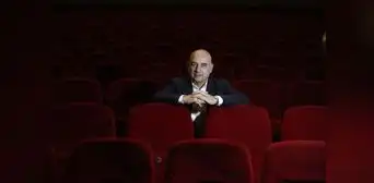 Miguel Molinari: "Los teatros adquieren su prestigio a partir de grandes propuestas de temporada" Miguel Molinari: "Los teatros adquieren su prestigio a partir de grandes propuestas de temporada"