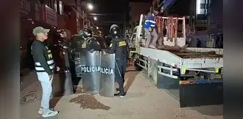 Primos son detenidos en operativo nocturno por portar arma ilegal en Juliaca