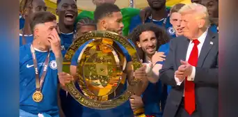 Donald Trump ignoró al presidente de la FIFA en la premiación del Mundial de Clubes y celebró con los jugadores del Chelsea Donald Trump ignoró al presidente de la FIFA en la premiación del Mundial de Clubes y celebró con los jugadores del Chelsea