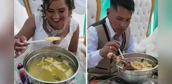 Matrimonio huancavelicano sorprende con gigantesco caldo, pero usuarios dicen: "La cuchara es una ofensa" Matrimonio huancavelicano sorprende con gigantesco caldo, pero usuarios dicen: "La cuchara es una ofensa"