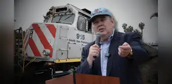 Se descarrila parte del tren de López Aliaga a la altura del Parque de la Muralla en su primer día Se descarrila parte del tren de López Aliaga a la altura del Parque de la Muralla en su primer día