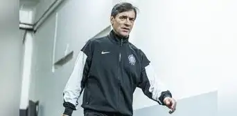 Fabián Bustos dejó de ser DT de Olimpia: extécnico de Universitario fue despedido tras apenas 3 meses en Paraguay Fabián Bustos dejó de ser DT de Olimpia: extécnico de Universitario fue despedido tras apenas 3 meses en Paraguay