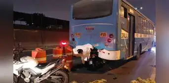 Trágico accidente en Vía de Evitamiento: motociclista muere tras chocar contra bus 'El Chino' en el Rímac Trágico accidente en Vía de Evitamiento: motociclista muere tras chocar contra bus 'El Chino' en el Rímac