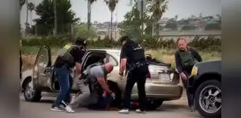 ICE arresta a al menos 7 venezolanos en San Diego, California: un inmigrante con hernia fue sometido en el suelo ICE arresta a al menos 7 venezolanos en San Diego, California: un inmigrante con hernia fue sometido en el suelo