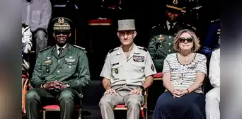 Francia se retira de Senegal tras 65 años y entrega las últimas bases militares utilizadas por su Ejército Francia se retira de Senegal tras 65 años y entrega las últimas bases militares utilizadas por su Ejército