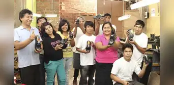 Solo 100 de las 10.000 empresas familiares medianas en Perú están listas para convertirse en grandes compañías Solo 100 de las 10.000 empresas familiares medianas en Perú están listas para convertirse en grandes compañías