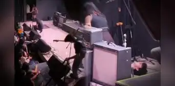 Integrantes de banda peruana sufren descargas eléctricas durante concierto en vivo Integrantes de banda peruana sufren descargas eléctricas durante concierto en vivo