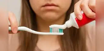 Estas son las 14 pastas dentales con fluoruro de estaño que podrían causar irritación y dolor bucal, advierte el Minsa Estas son las 14 pastas dentales con fluoruro de estaño que podrían causar irritación y dolor bucal, advierte el Minsa
