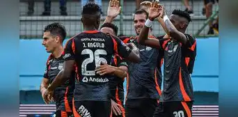 Emelec derrotó a Manta FC y sumó su segundo triunfo seguido en la LigaPro de Ecuador 2025 Emelec derrotó a Manta FC y sumó su segundo triunfo seguido en la LigaPro de Ecuador 2025