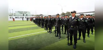 Gobierno incorporará 21.000 policías, pero pasó al retiro a otros 10.000 Gobierno incorporará 21.000 policías, pero pasó al retiro a otros 10.000