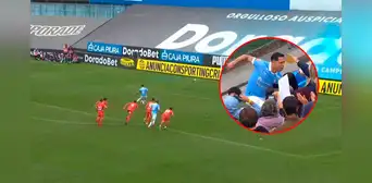 Yoshimar Yotún volvió con golazo para el 5-0 de Sporting Cristal: trepó el alambrado, saltó a la tribuna y celebró con su familia Yoshimar Yotún volvió con golazo para el 5-0 de Sporting Cristal: trepó el alambrado, saltó a la tribuna y celebró con su familia